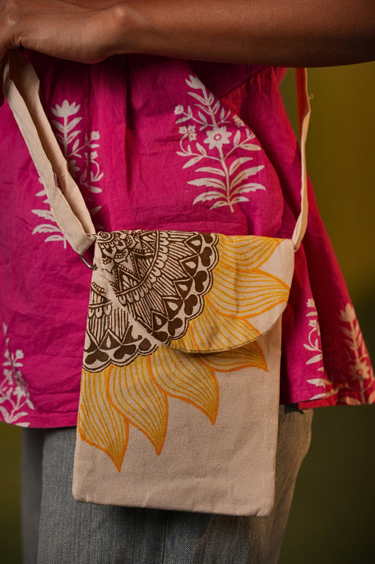 Rangrez Handcrafted Mobile Potli